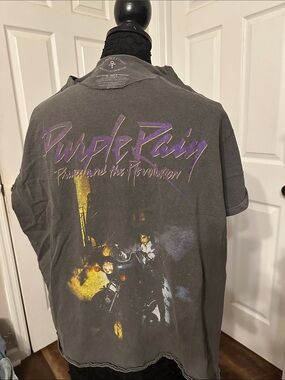 Prince Purple Rain The Revolution Official Estate Distressed Graphic Tee L